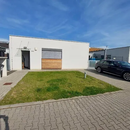 Apartman Business Comfort Se Zahradou Hradec Králové