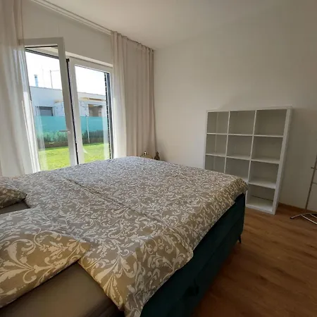 别墅 Apartman Business Comfort Se Zahradou Hradec Králové
