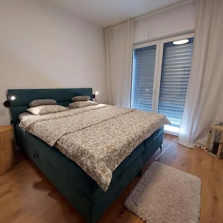 Apartman Business Comfort Se Zahradou Hradec Králové